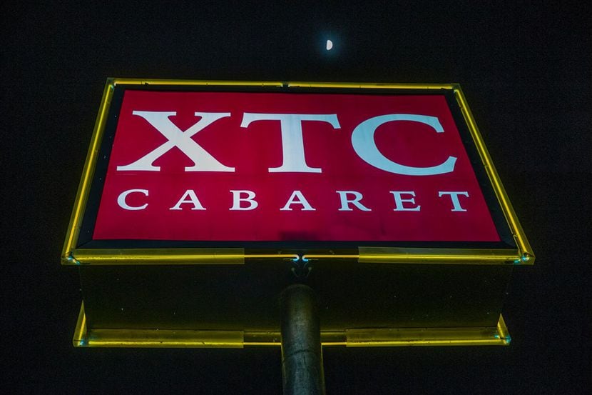 Varios crímenes han ocurrido en el XTC Cabaret de Dallas por lo que concejales de la ciudad...