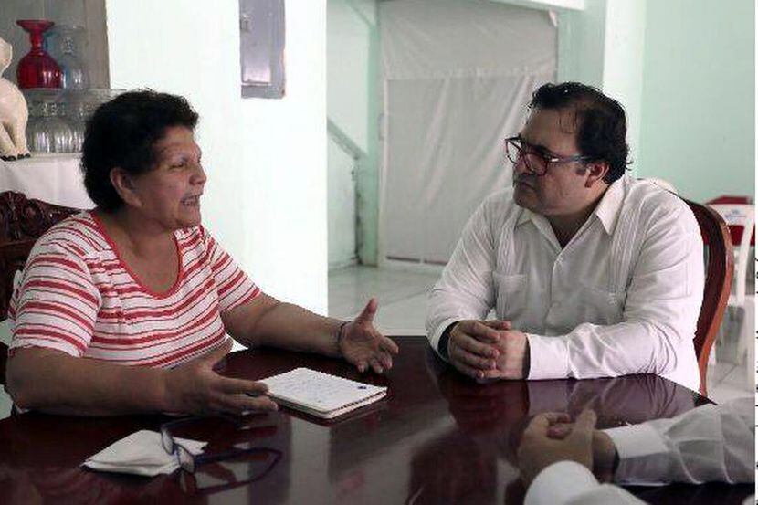 El Gobernador de Veracruz Javier Duarte se reunió con familiares de la joven presuntamente...