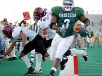 North Texas running back Michael Hickmon (3) scores a touchdown against New Mexico in a game...