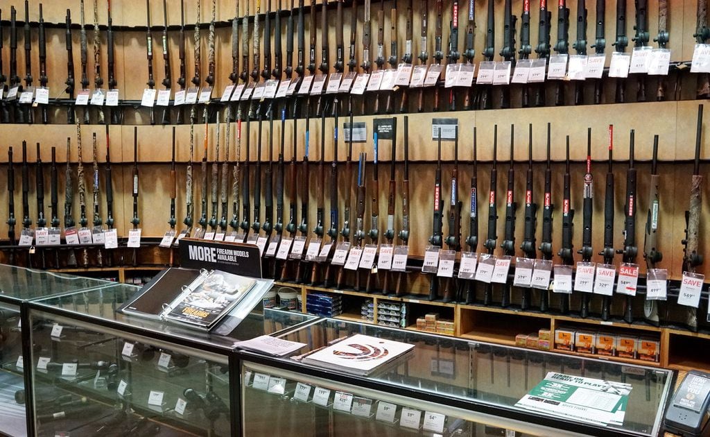 20 Year Old Sues Dick S Walmart Over New Gun Policies