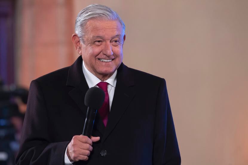 El presidente de México, Andrés Manuel López Obrador, se presentó la mañana de este lunes a...