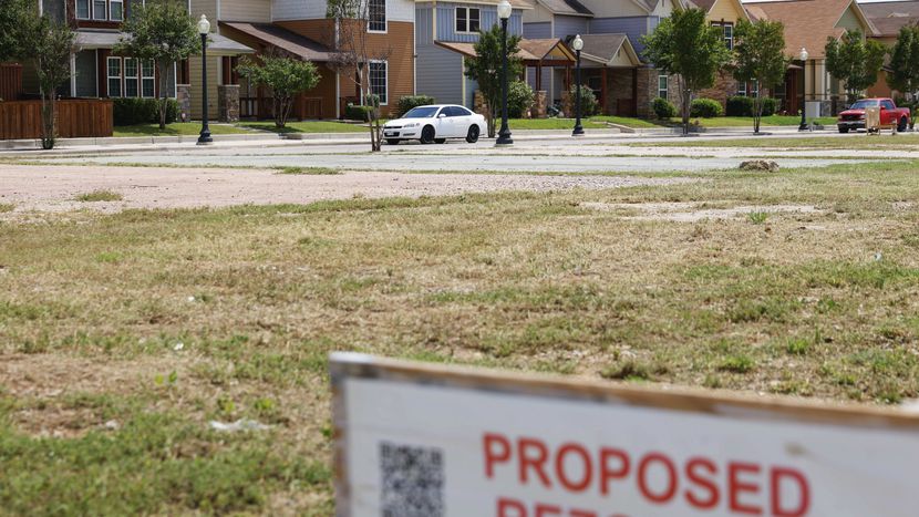 Dallas committee divided on zoning reform to add housing density