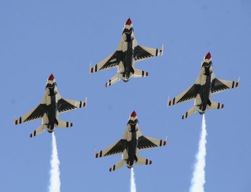 The United States Air Force Thunderbirds  serán parte del Fort Worth Alliance Air Show...