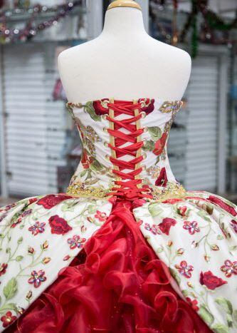 XV de Rubí: Diseñador de Dallas le manda vestido a la famosa quinceañera