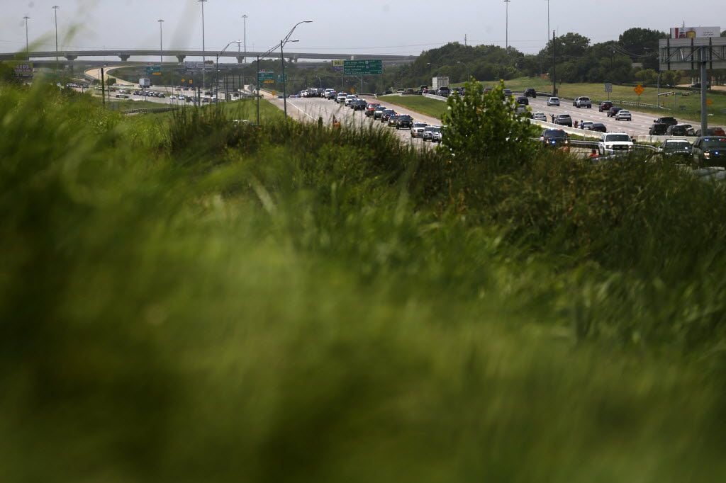 Expect delays on Interstate 20 frontage roads through Grand Prairie starting today. (Rose Baca / The Dallas Morning News)