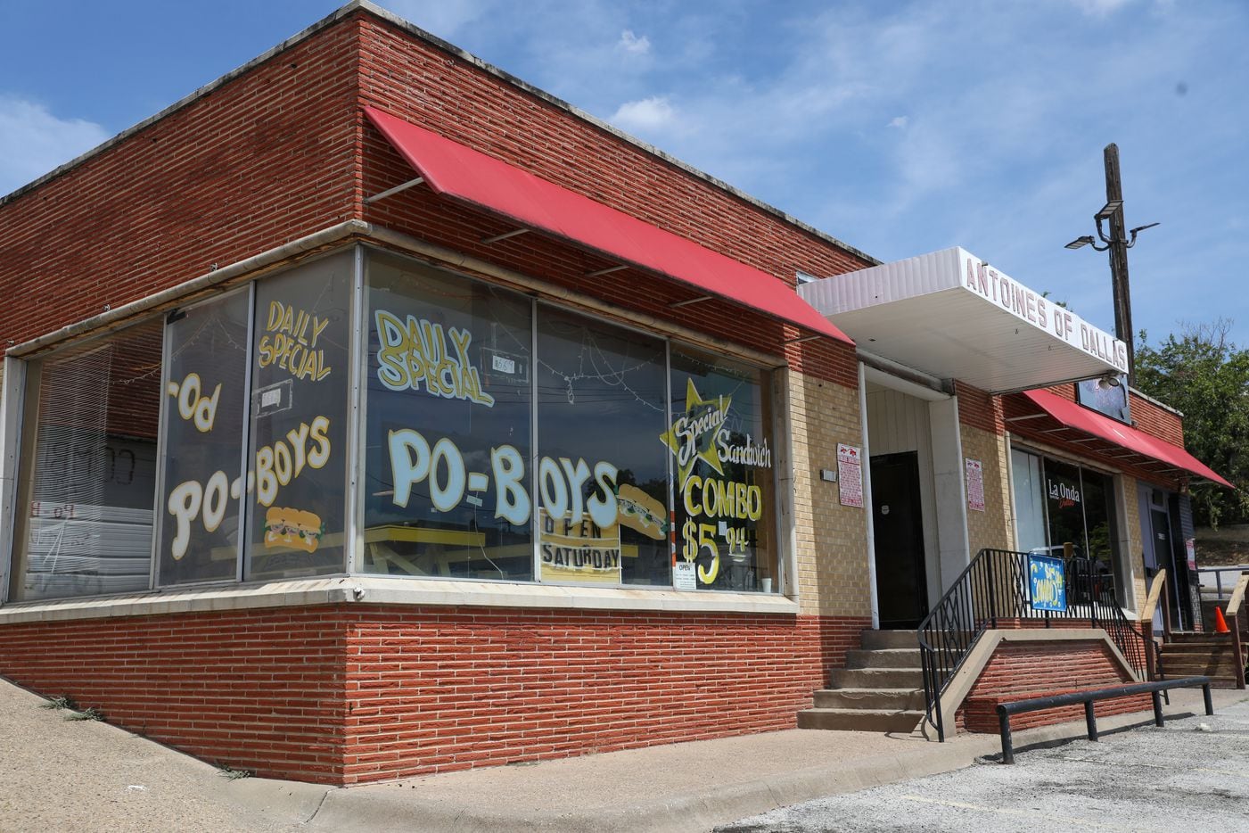 Antoine's Foods, a 59-year-old sandwich shop, sits quiet after closing along Harry Hines...