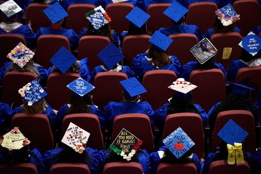 Dallas: Graduados cuentan cómo vencieron el temor para salir adelante