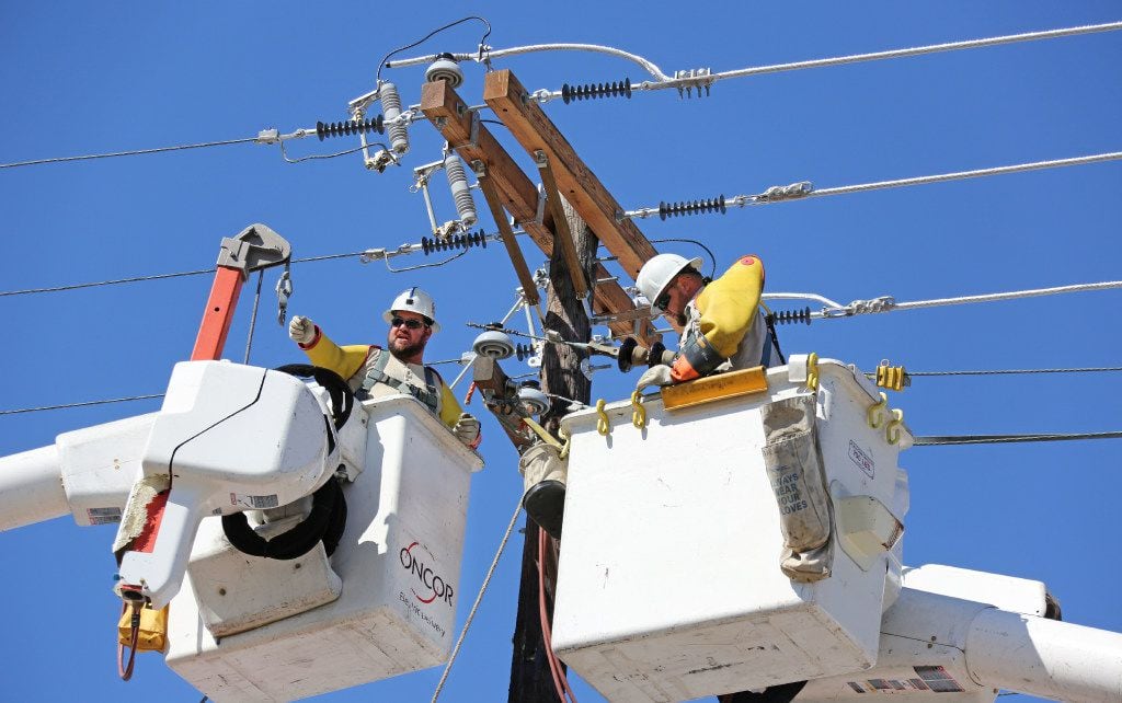 Dallas-based Oncor wants the state to expedite additional electric transmission projects.