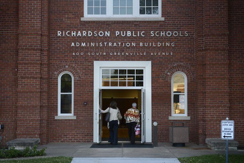 El edificio del distrito escolar de Richardson.