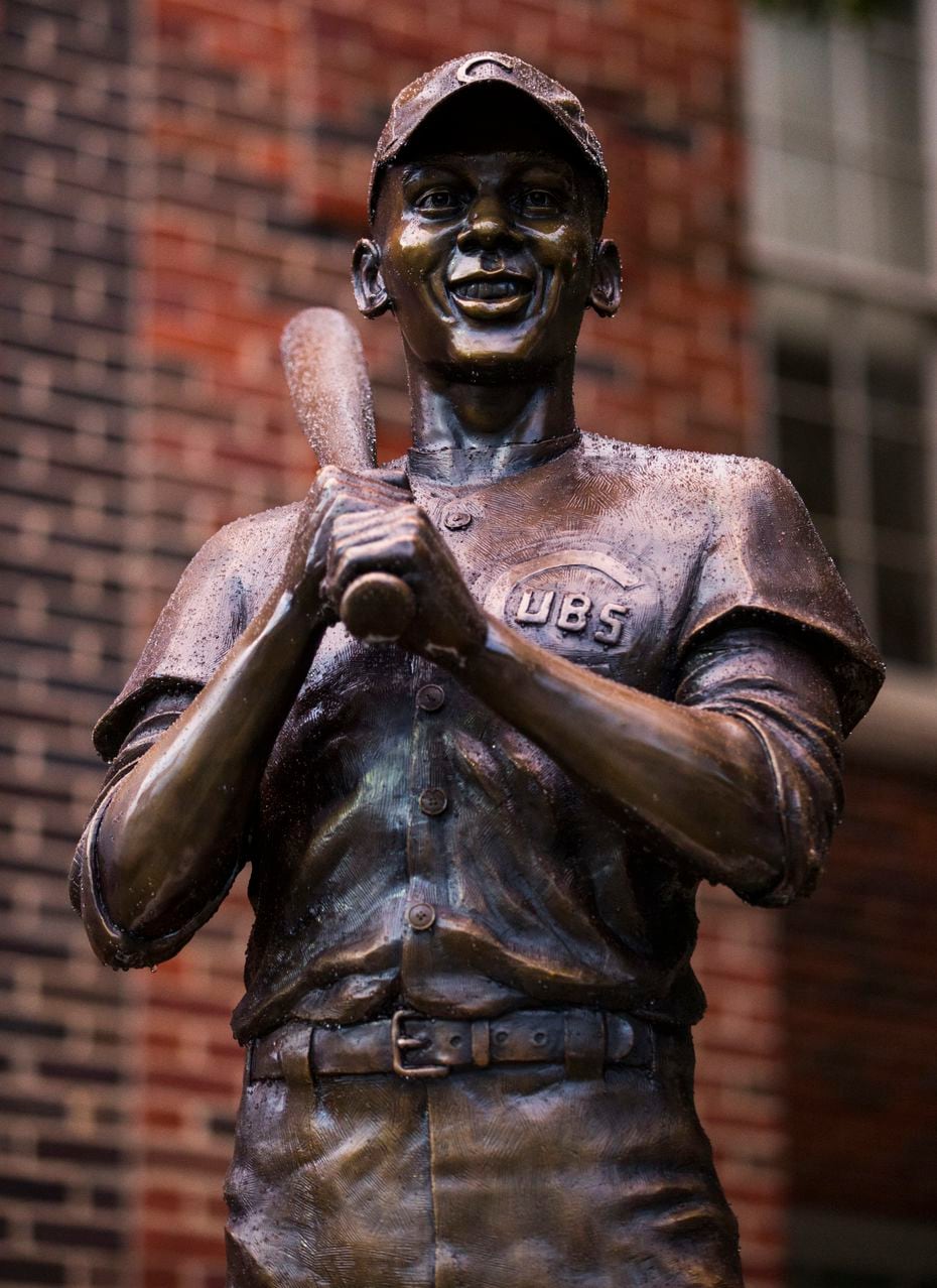 A statue of MLB Hall of Fame and Dallas native Ernie Banks, by artist Emmanuel Gillespie