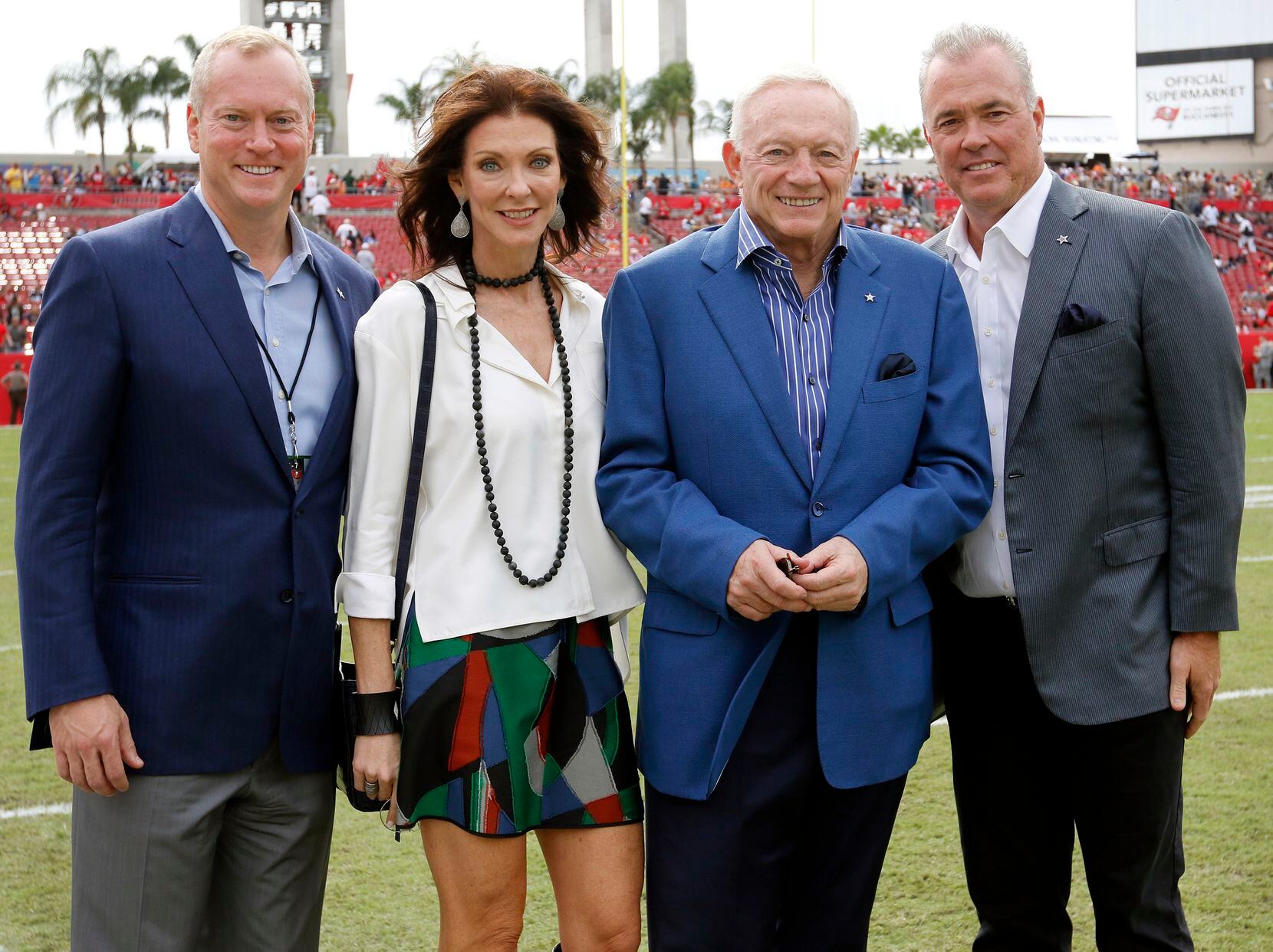 FILE -- Dallas Cowboys owner Jerry Jones poses with his children (from left) Jerry Jones,...