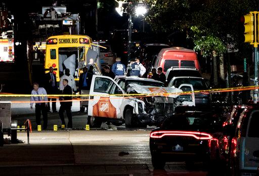  Cinco de las ocho víctimas de ese ataque son ciudadanos argentinos, confirmó la cancillería...