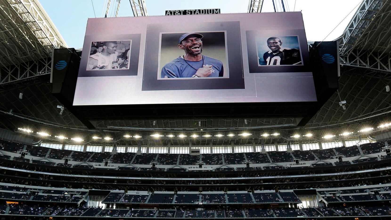 A moment of silence was held for Cowboys strength coach Markus Paul before the game against...