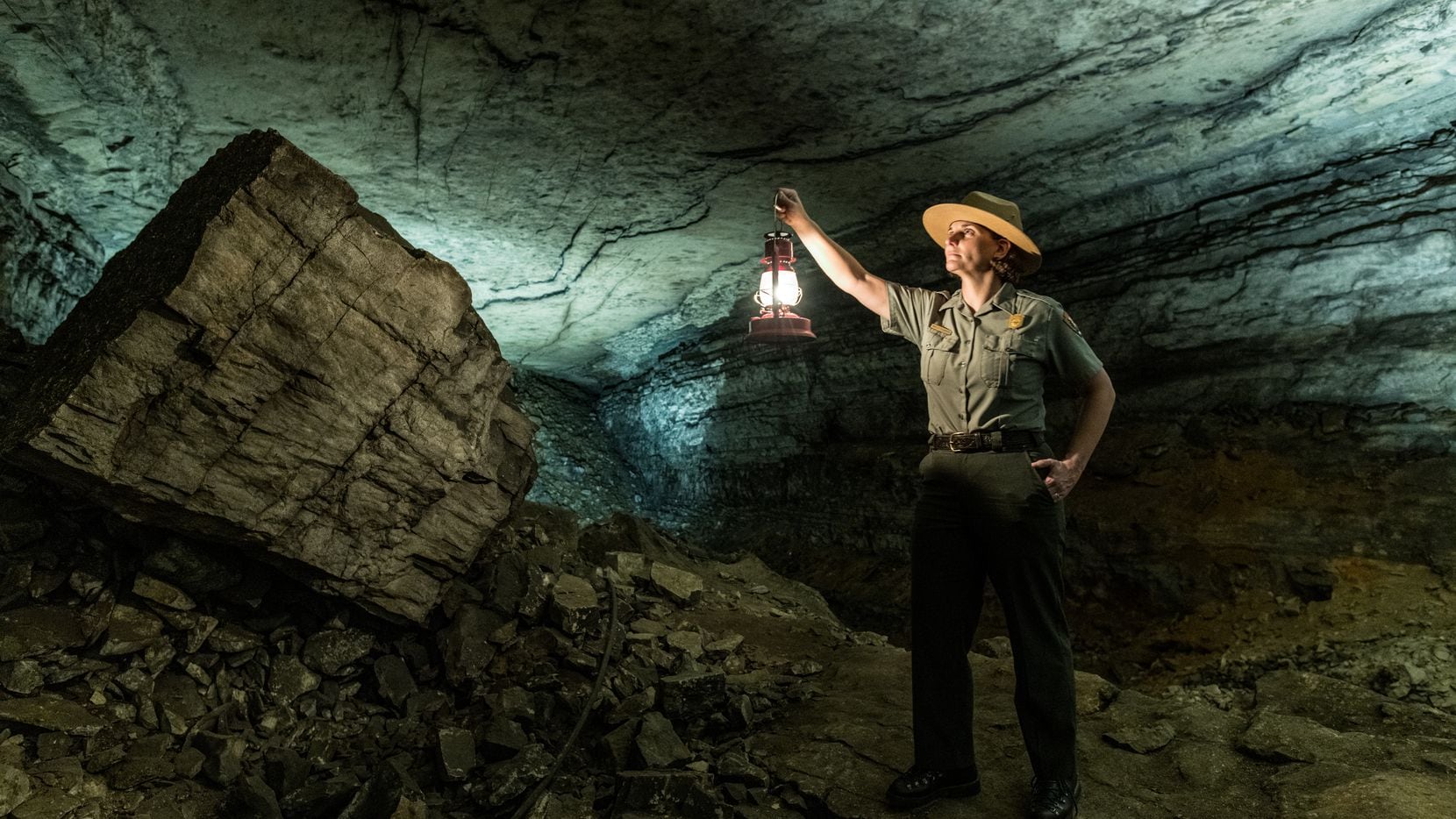 mammoth cave tour guide