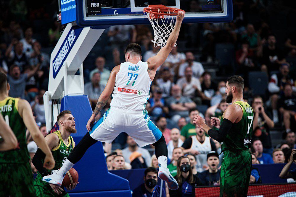 Mavericks star Luka Doncic dunks during the Slovenia national team's EuroBasket win over...