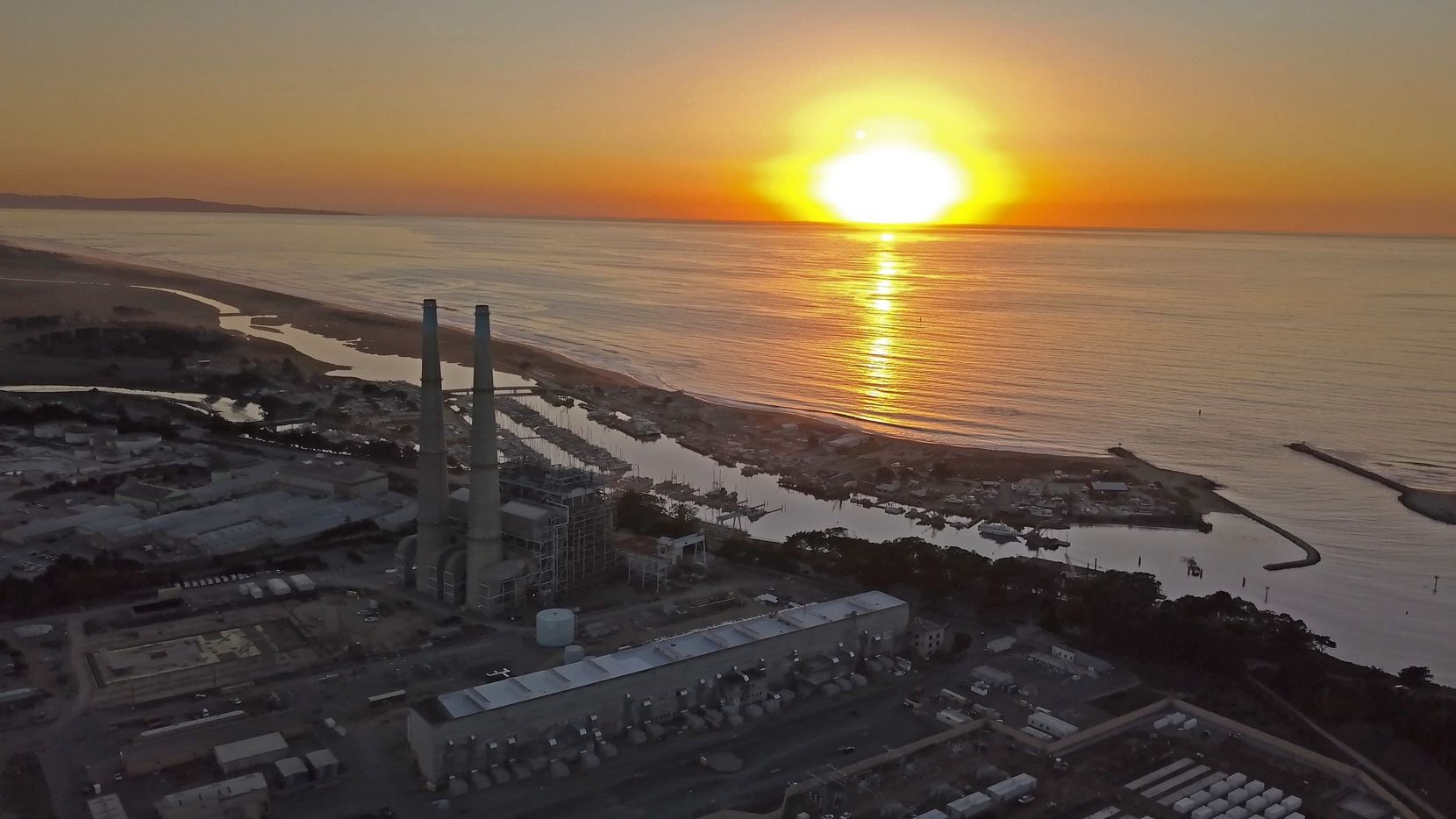 Vistra Corp. has built the world's largest battery storage project on an old power plant...