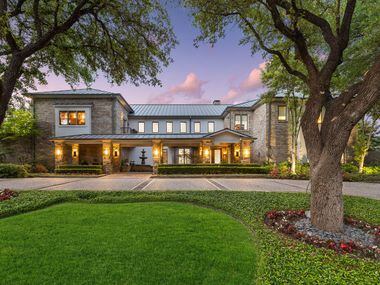 Take a look at the home at 5941 Club Oaks Drive in Dallas.
