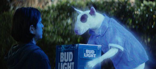 Una escena del comercial Ghost Spuds de Bud Light. (Bud Light via AP)