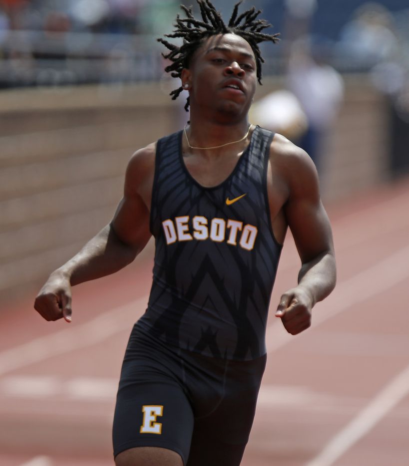 Jaelyn Davis Robinson, 16, of DeSotto High School won his heat of the boys 100 meters during the Jesuit-Sheaner Relays held at Jesuit College Preparatory School in Dallas on Saturday, March 27, 2021.  (Stewart F. House/Special Contributor)