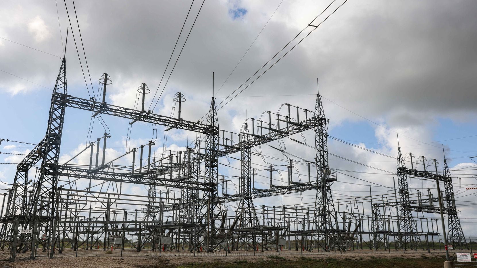 德克萨斯电力电网，在乌克兰战争期间面临高架俄罗斯网络威胁的能源部门