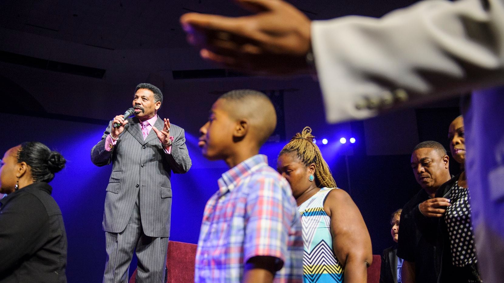 Tony evans oak cliff