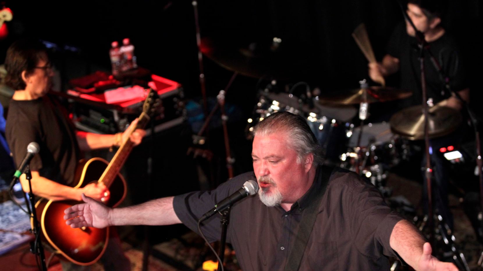 Los Lobos brought their genre-bending magic to House of Blues