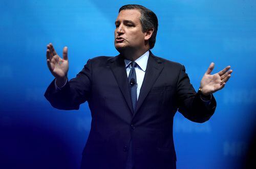Ted Cruz durante su intervención en la convención del NRA realizada el mes pasado. GETTY...