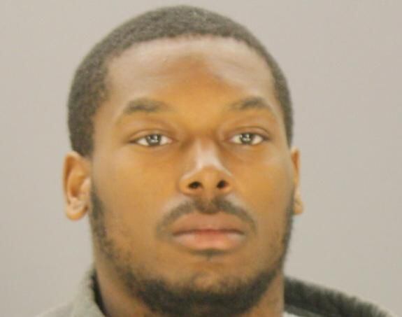 Thomas Johnson, de 21 años, fue arrestado y acusado de apuñalar a un corredor en el White...