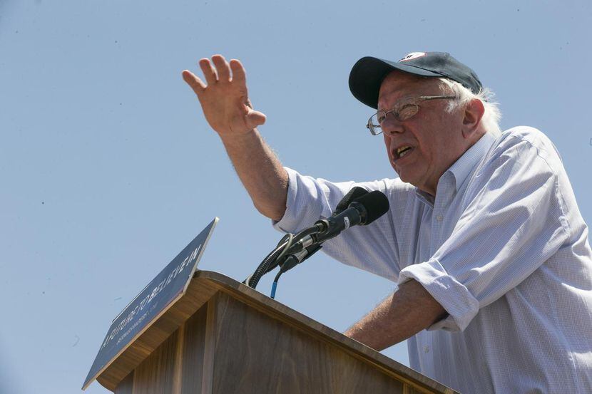 El candidato demócrata Bernie Sanders durante un evento de campaña en Vermont. (AP/DAMIAN...