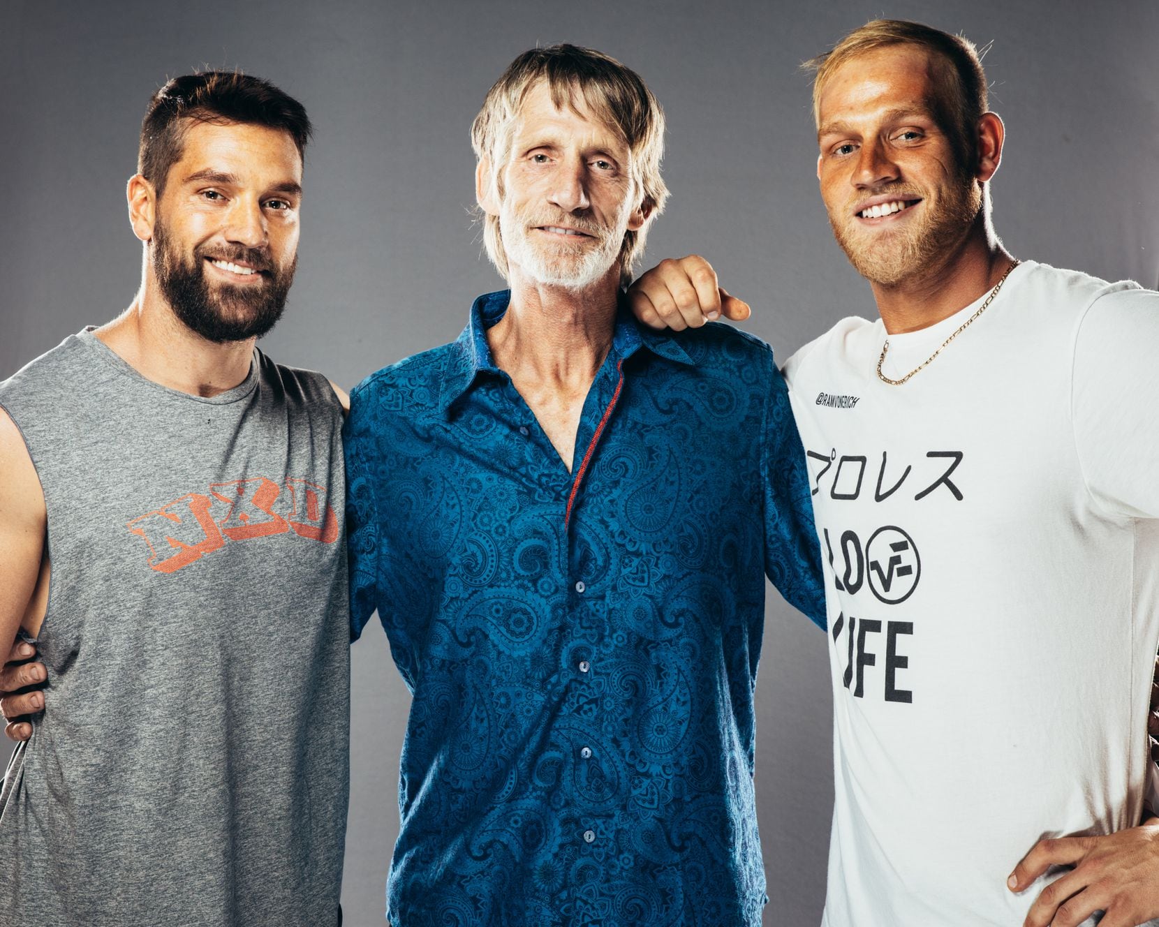 Ross (left) and Marshall (right) pose with their father Kevin Von Erich (middle). Courtesy: MLW