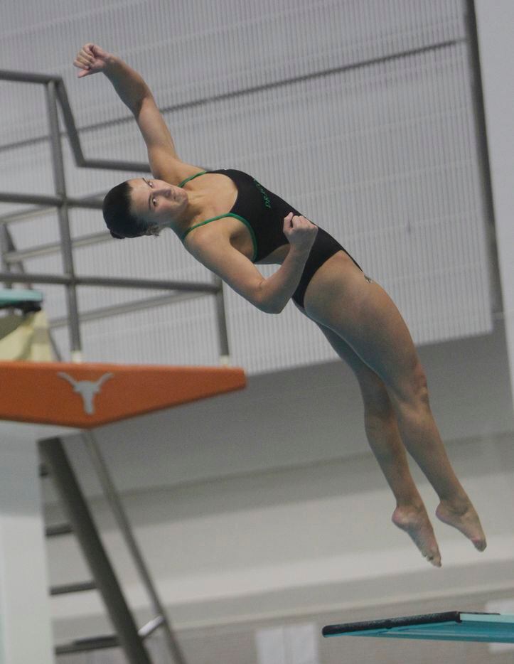 Southlake Carroll diver Kyleigh Kidd solidifies her first place finish with her final dive...