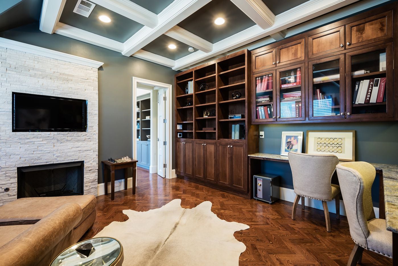Take a look at the home at 10405 Somerton Drive in Dallas.