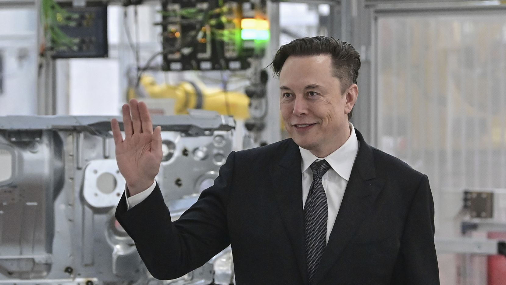 El director general de Tesla, Elon Musk habría tenido gemelos con una mujer que dirige una...