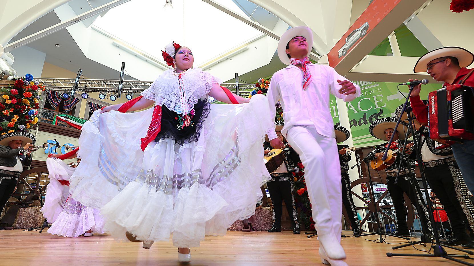 Demostraciones de ballet folklórico serán parte de los festejos de La Gran Plaza de Fort...