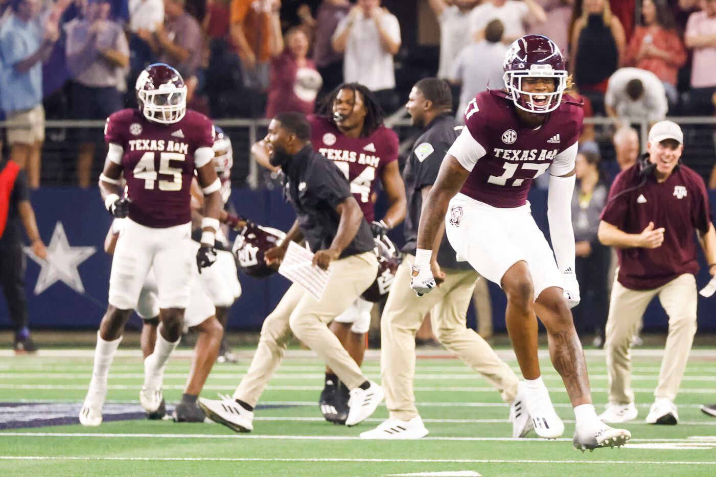 Texas A&M players celebrate as Arkansas misses to score a field goal during the last minute...