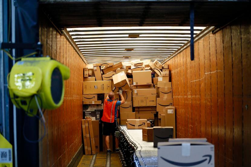 Centro de distribución de Amazon en Texas. (Nathan Hunsinger/DMN)
