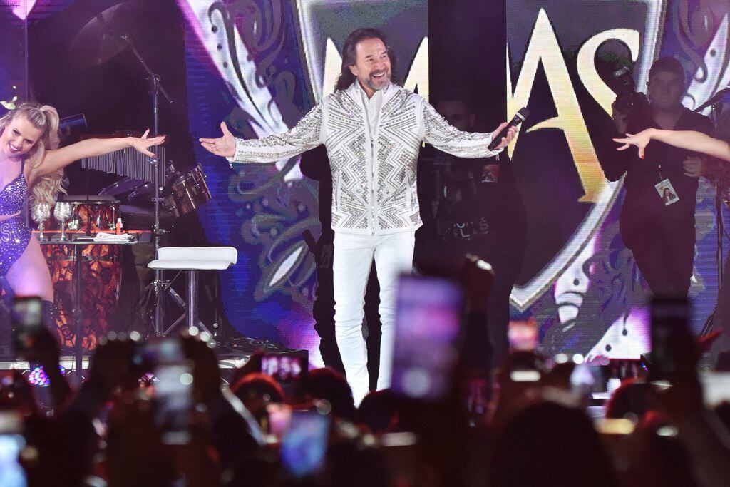 Marco Antonio Solís presentó su gira "El más querido", la noche del domingo 13 de octubre en...