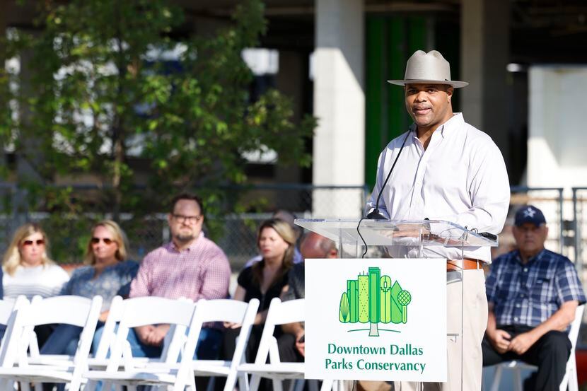 Dallas Mayor Eric Johnson speaks during the opening ceremony of Harwood Park in September 2023.