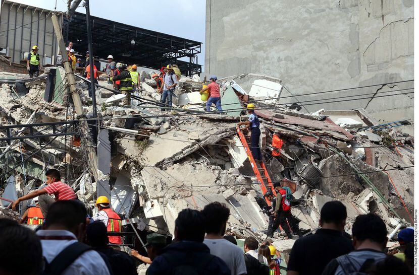 Derrumbes tras el sismo en la Colonia Roma, en Ciudad de México./ AGENCIA REFORMA