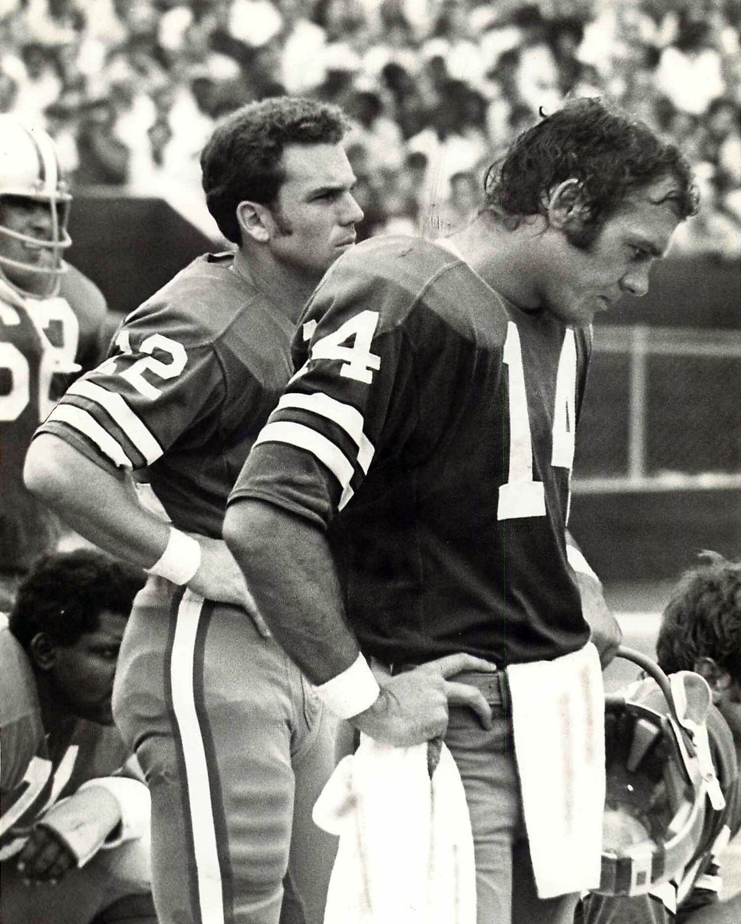 Cowboys quarterbacks Roger Staubach (left) and Craig Morton (File photo)