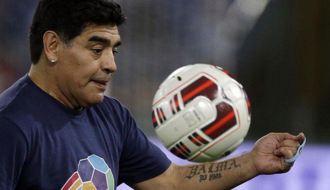 La leyenda del futbol Diego Armando Maradona podría ser candidato a presidente de la FIFA....