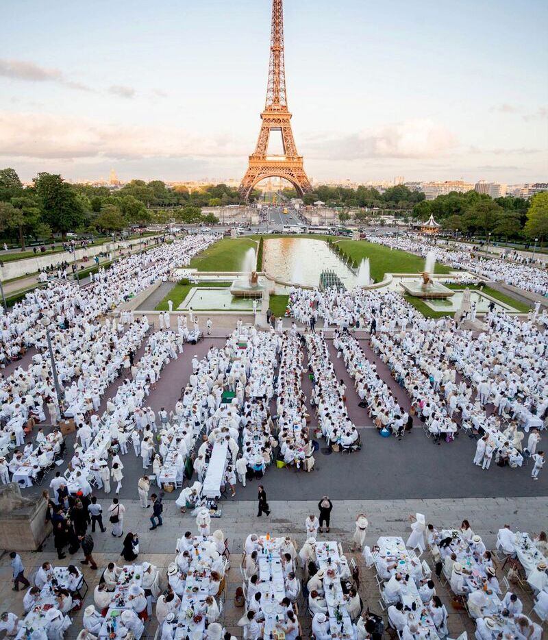 Thousands came to the Diner en Blanc in Paris in 2013.