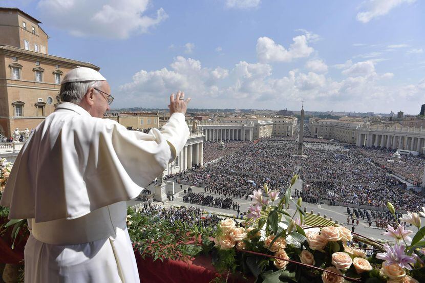 El Papa Francisco pronuncia su discurso “Urbi et Orbi” el Domingo de Pascua en El...