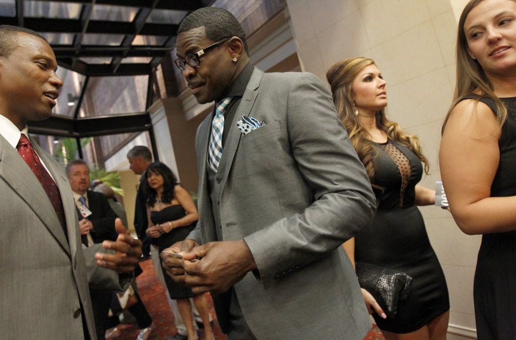 Kelvin Edwards, left, and Michael Irvin attended The Albertsons All Star Gala benefiting The...
