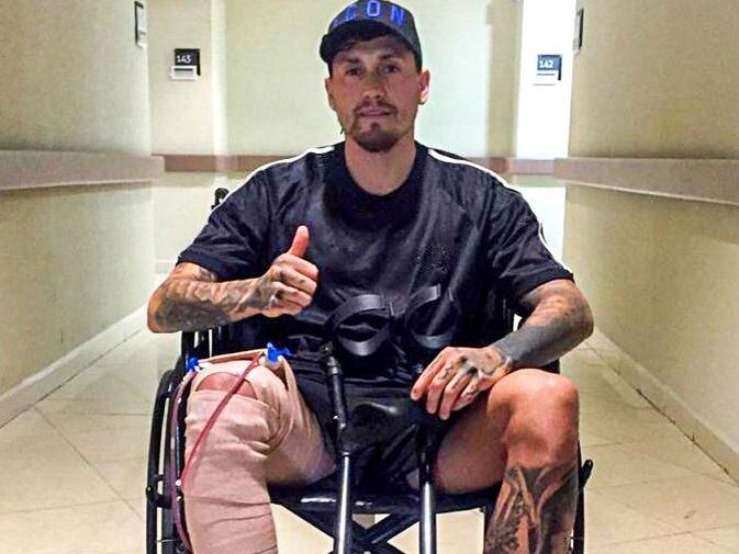 Nicolás Castillo salió de un hospital en Ciudad de México donde estuvo siendo atendido por...