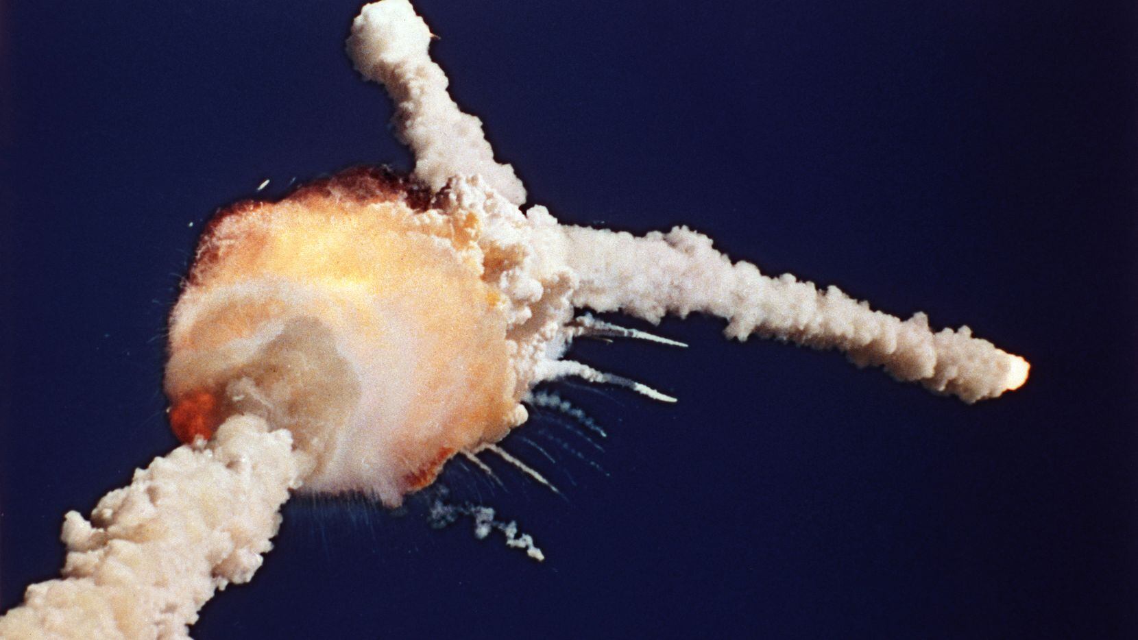 1986-6 Sizes! Ill-Fated Space Shuttle Challenger at Explosion New Photo 