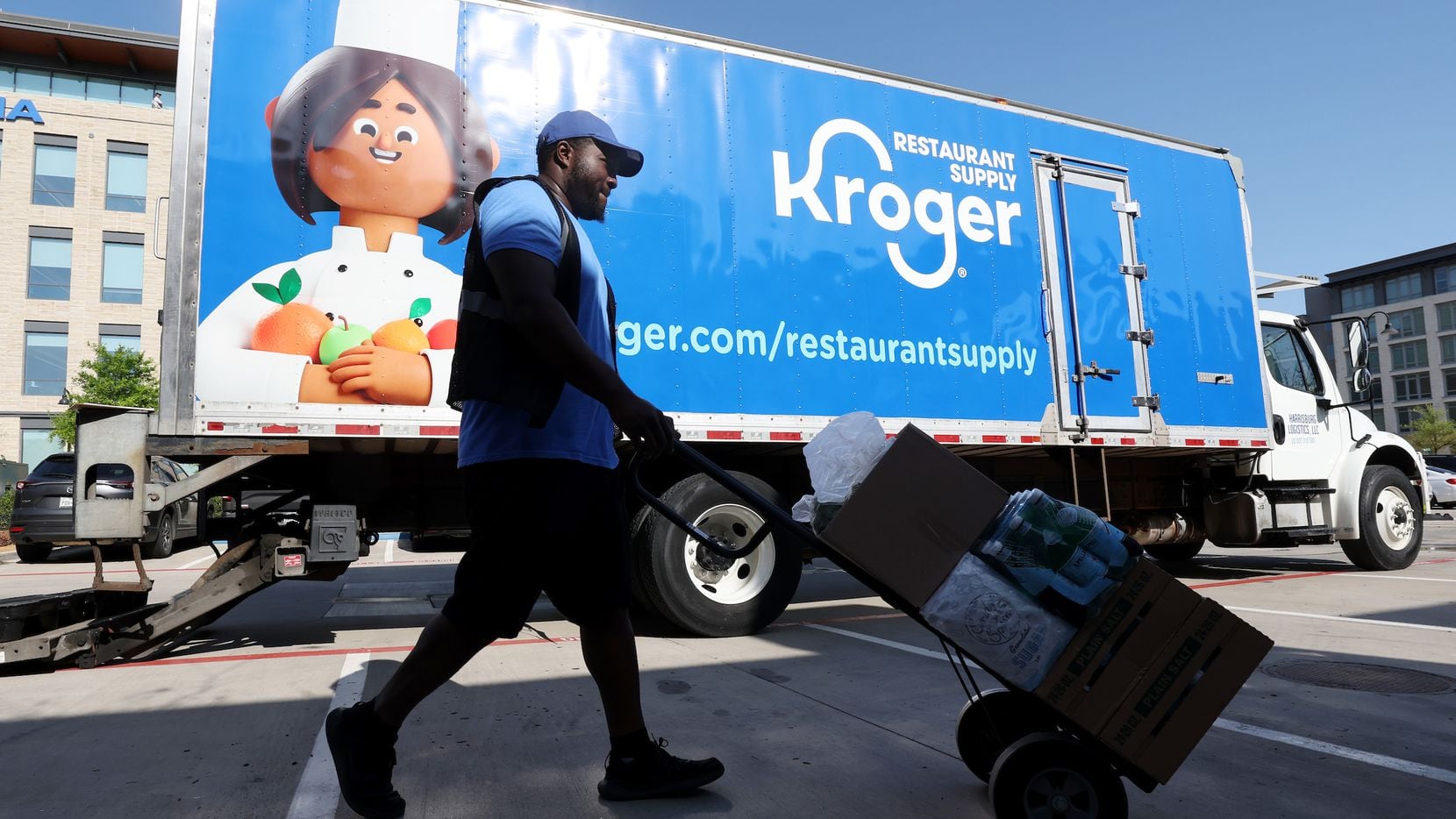 Hey Dallas restaurants, Kroger wants to be your go-to source for fresh foods