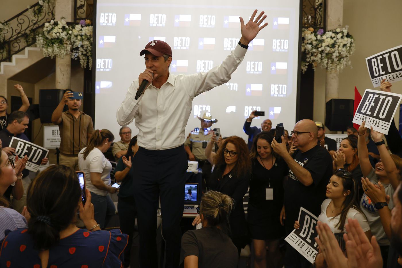 Democratic gubernatorial candidate Beto O'Rourke addresses the crowd at a post-debate watch...