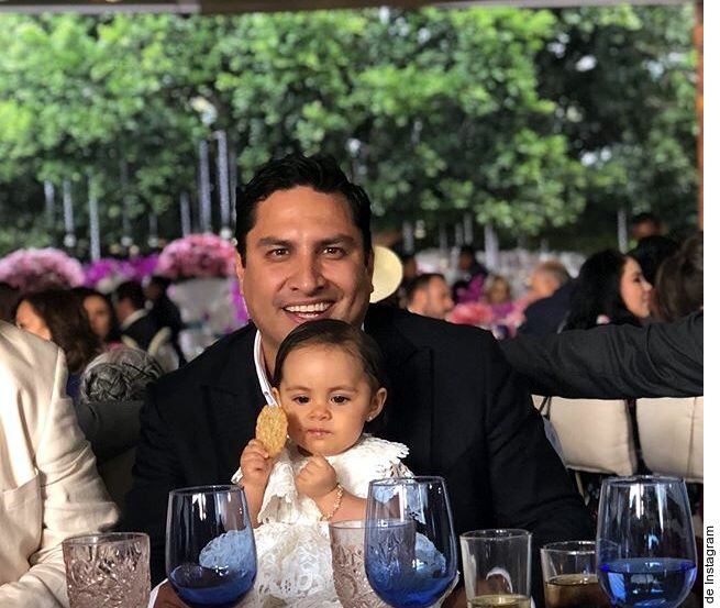 Con una sonrisa, Julión Álvarez confirmó que será papá por segunda vez. El intérprete de...