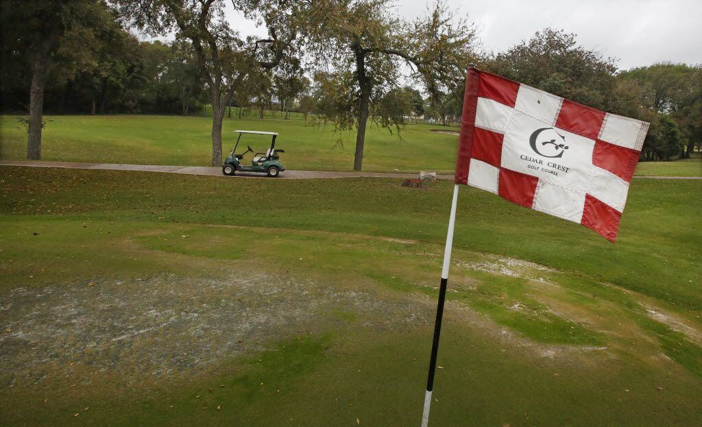 Golfers can still smoke 'em while they got 'em at Dallas' muni golf courses, among them...